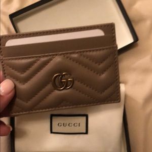 NWT AUTHENTIC GUCCI CARD HOLDER
